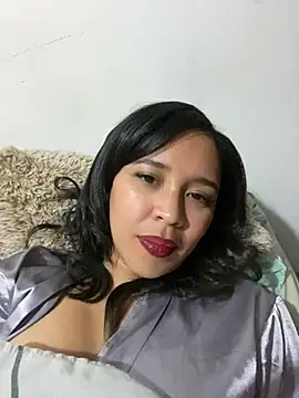 Esmeraldagh  online show from September 18, 2:54 am