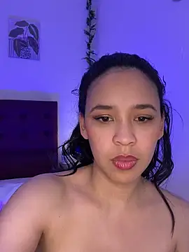 Esmeraldagh  online show from September 16, 3:42 pm