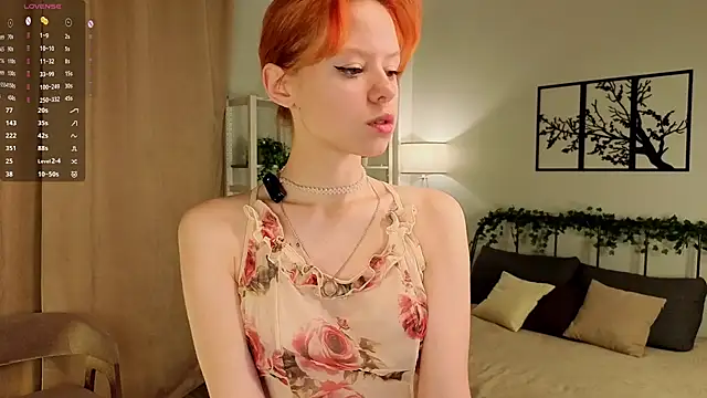 Snapshot of TiannaBorlace chatting on October 21, 11:36 am TiannaBorlace online show from October 21, 11:36 am