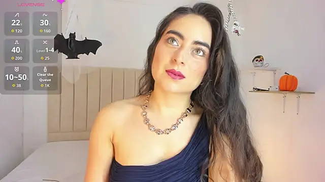 Snapshot of sashaa_petit chatting on October 18, 12:19 pm sashaa petit online show from October 18, 12:19 pm