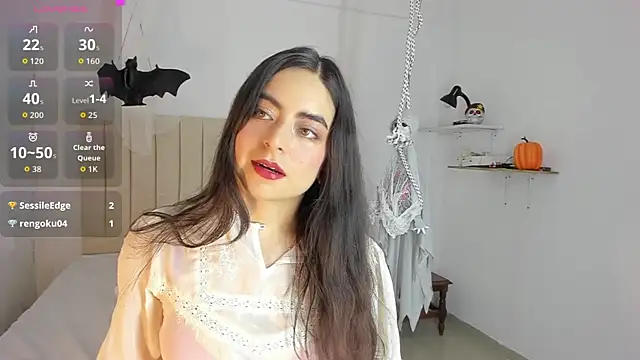 Snapshot of sashaa_petit chatting on October 31, 12:09 pm sashaa petit online show from October 31, 12:09 pm