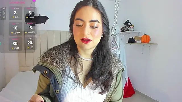 Snapshot of sashaa_petit chatting on October 22, 11:48 am sashaa petit online show from October 22, 11:48 am