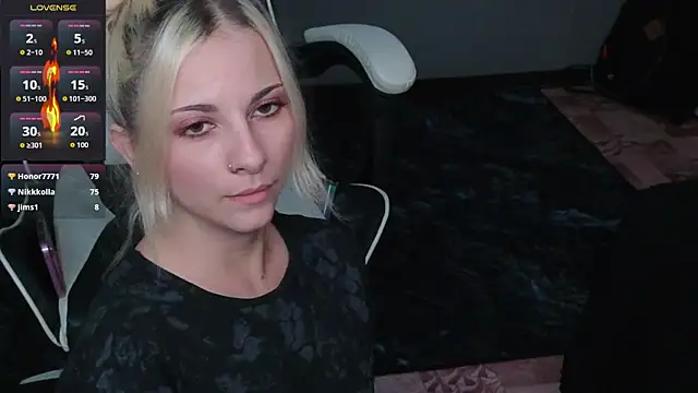 Snapshot of -DarkPrincess- chatting on October 6, 8:24 pm -DarkPrincess- online show from October 6, 8:24 pm