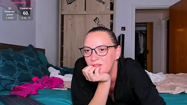 misskimy  online show from September 12, 6:48 pm