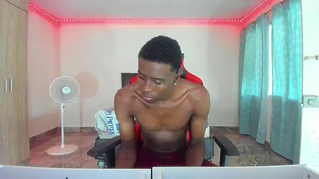 hotblacks07 online show from September 12, 7:32 pm