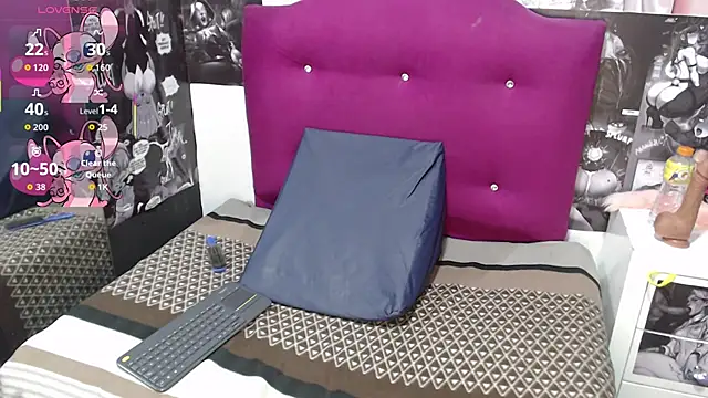 canela a73 online show from December 14, 11:43 pm