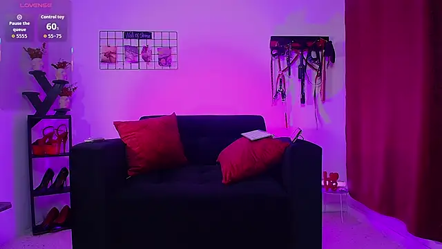 Snapshot of Daphne_Clarke chatting on September 18, 10:14 am Daphne Clarke online show from September 18, 10:14 am