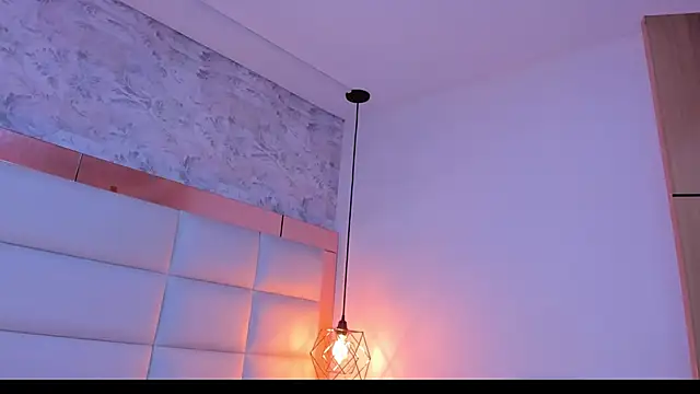 Salome Smitth 1 online show from April 16, 8:30 pm