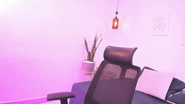 kylerose07 online show from October 14, 3:31 am