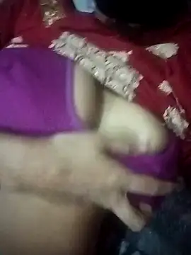 baddy8008 online show from October 3, 11:15 am