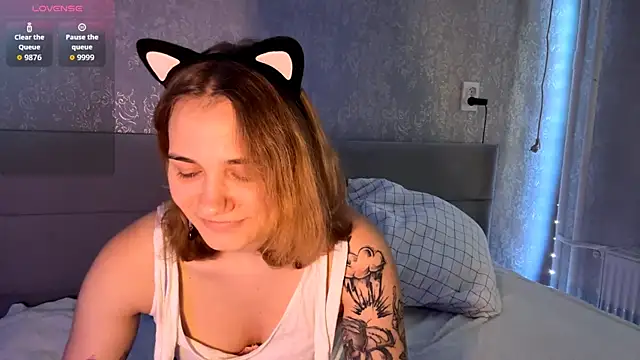 SunPunnyGirl online show from November 2, 8:29 am