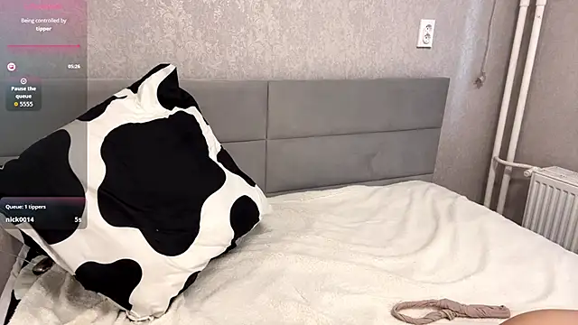 SunPunnyGirl online show from September 26, 8:45 am