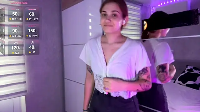 SunPunnyGirl online show from October 29, 7:12 am