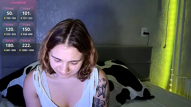 SunPunnyGirl online show from October 25, 2:03 pm