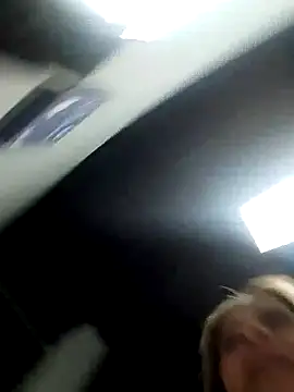 Snapshot of Alisson_Milf chatting on October 23, 1:33 am Alisson Milf online show from October 23, 1:33 am