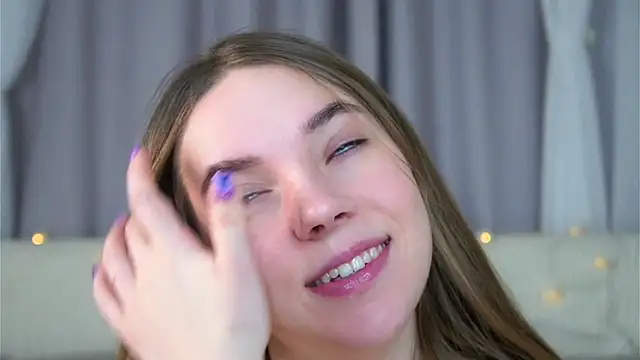 KarriBrownd online show from January 12, 1:11 am