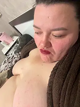 Snapshot of SunnyLeila2101 chatting on October 9, 5:39 pm SunnyLeila2101 online show from October 9, 5:39 pm