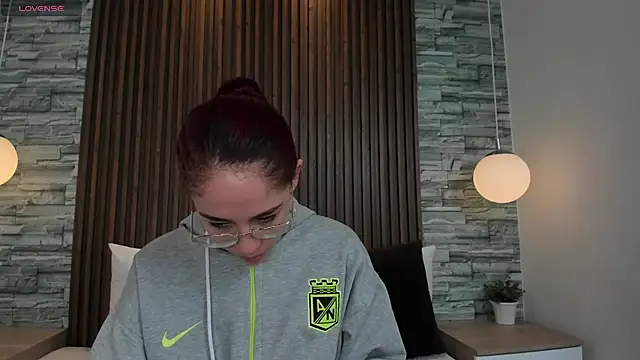 melodyvega0591 online show from October 23, 1:06 pm