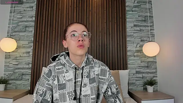 melodyvega0591 online show from October 12, 1:13 pm