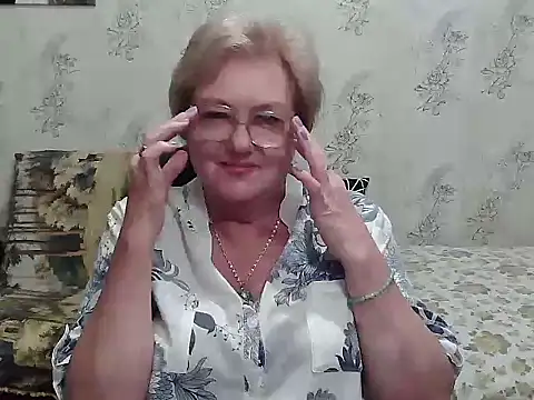 Snapshot of Renata62011 chatting on October 2, 7:08 pm Renata62011 online show from October 2, 7:08 pm
