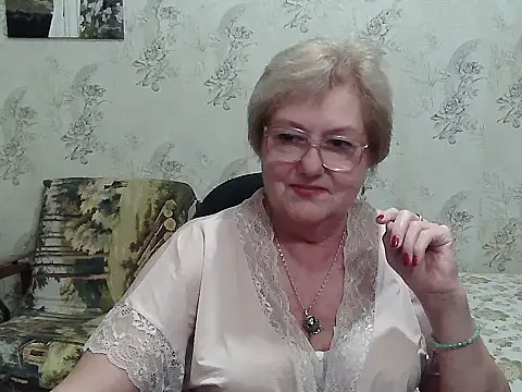 Snapshot of Renata62011 chatting on September 28, 6:35 pm Renata62011 online show from September 28, 6:35 pm
