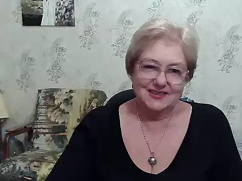 Snapshot of Renata62011 chatting on October 28, 6:13 pm Renata62011 online show from October 28, 6:13 pm