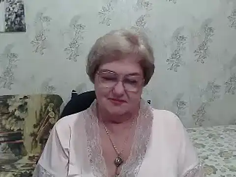 Snapshot of Renata62011 chatting on October 10, 12:10 pm Renata62011 online show from October 10, 12:10 pm
