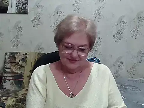 Snapshot of Renata62011 chatting on October 27, 5:41 pm Renata62011 online show from October 27, 5:41 pm