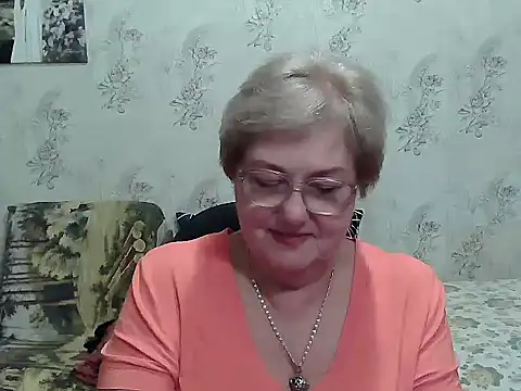 Snapshot of Renata62011 chatting on October 21, 4:33 pm Renata62011 online show from October 21, 4:33 pm