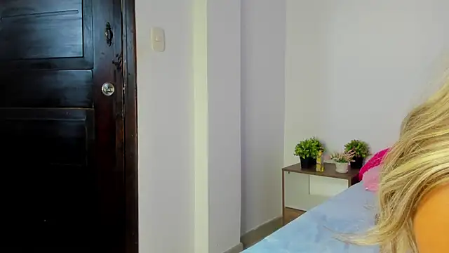 bell popperr  online show from January 7, 7:06 pm