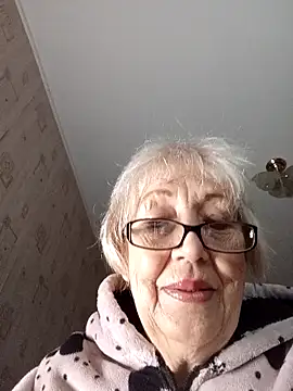 Snapshot of Anatolia5961 chatting on October 6, 3:34 am Anatolia5961 online show from October 6, 3:34 am