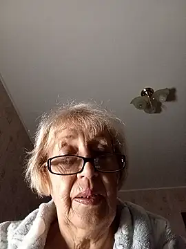 Snapshot of Anatolia5961 chatting on October 20, 3:04 pm Anatolia5961 online show from October 20, 3:04 pm