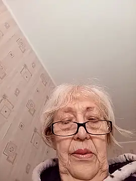 Snapshot of Anatolia5961 chatting on October 15, 6:49 am Anatolia5961 online show from October 15, 6:49 am