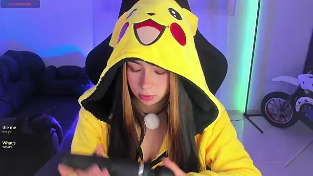 Aishelyng online show from October 15, 10:45 pm