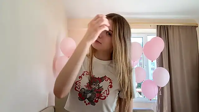 FruityXo online show from September 20, 11:19 am