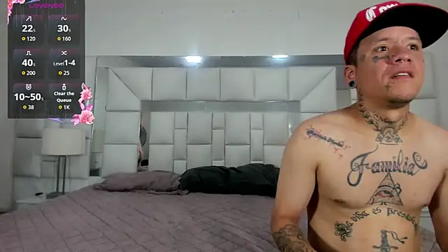 Snapshot of Dangerous_couple_ chatting on September 24, 7:13 pm Dangerous couple  online show from September 24, 7:13 pm