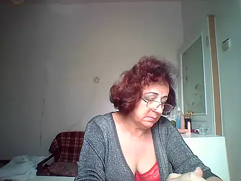 Snapshot of Julia54391 chatting on October 6, 10:43 am Julia54391 online show from October 6, 10:43 am