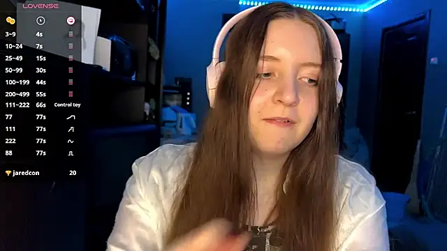 Snapshot of LauretteRagar chatting on September 19, 6:07 pm LauretteRagar online show from September 19, 6:07 pm