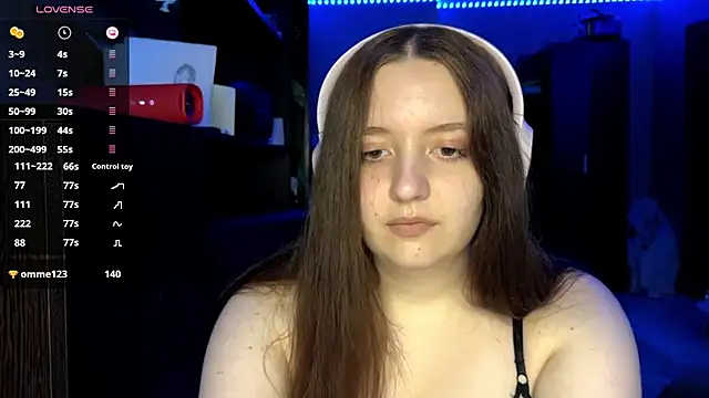 Snapshot of LauretteRagar chatting on September 18, 6:06 pm LauretteRagar online show from September 18, 6:06 pm