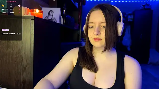 Snapshot of LauretteRagar chatting on October 29, 6:43 pm LauretteRagar online show from October 29, 6:43 pm