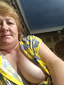 Snapshot of NikaLove49011 chatting on October 6, 5:46 am NikaLove49011 online show from October 6, 5:46 am