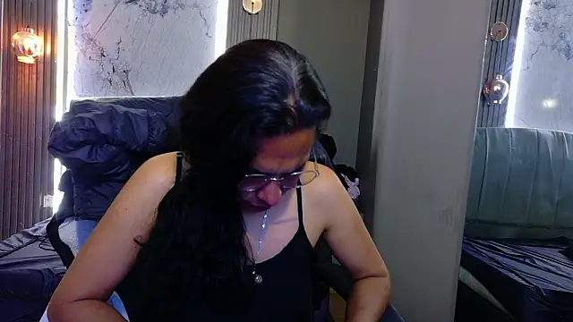 Vanessa 7  online show from March 9, 7:50 pm