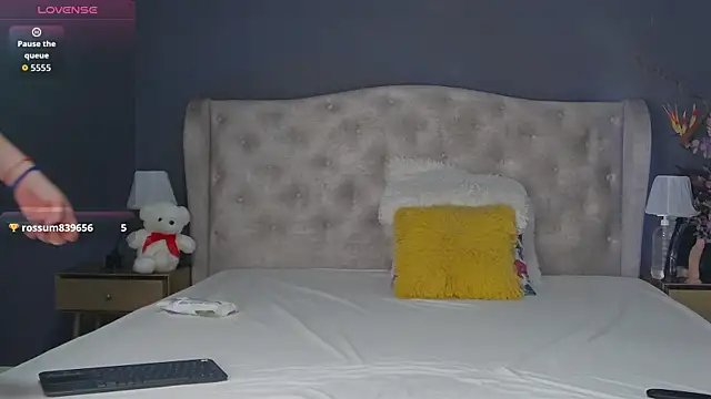 Snapshot of Leah_Brooks chatting on October 2, 3:55 am Leah Brooks online show from October 2, 3:55 am