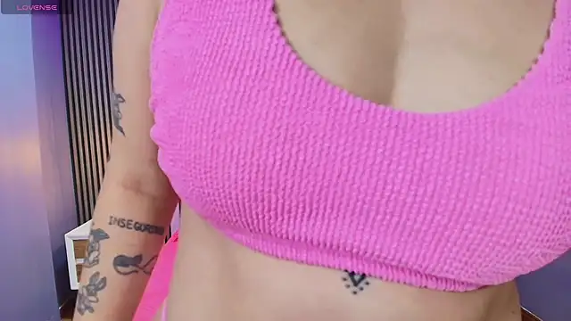 lunavelvet15 online show from October 18, 12:30 pm