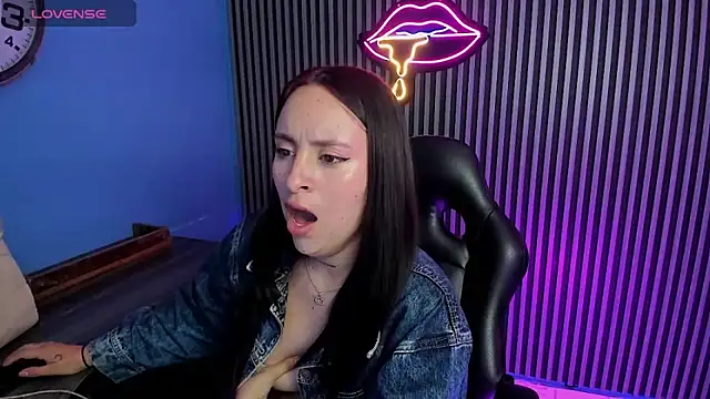 lunavelvet15 online show from October 14, 12:41 pm