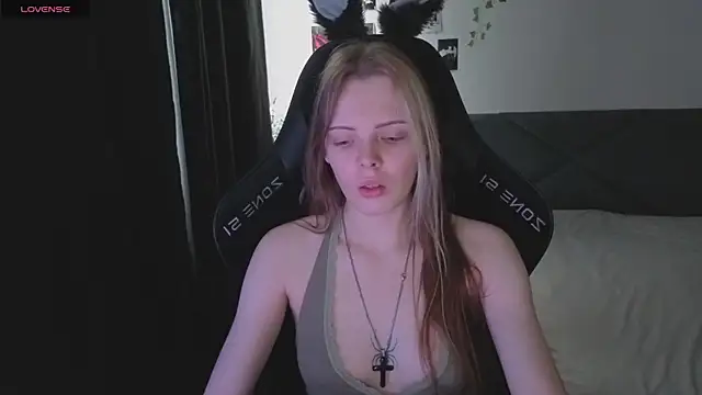 Luna Navy online show from November 23, 8:27 am