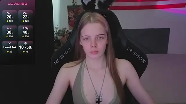 Luna Navy online show from November 9, 9:05 am