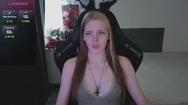 Luna Navy online show from October 22, 9:25 am