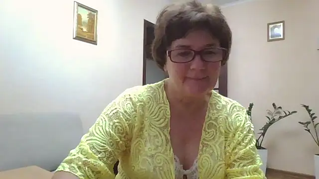 Snapshot of Galina56301 chatting on October 23, 4:13 pm Galina56301 online show from October 23, 4:13 pm