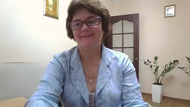 Snapshot of Galina56301 chatting on September 25, 7:23 pm Galina56301 online show from September 25, 7:23 pm